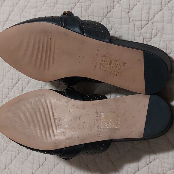 Kurt Geiger Black Mules with Gold Chain Accent - Picture 7 of 8